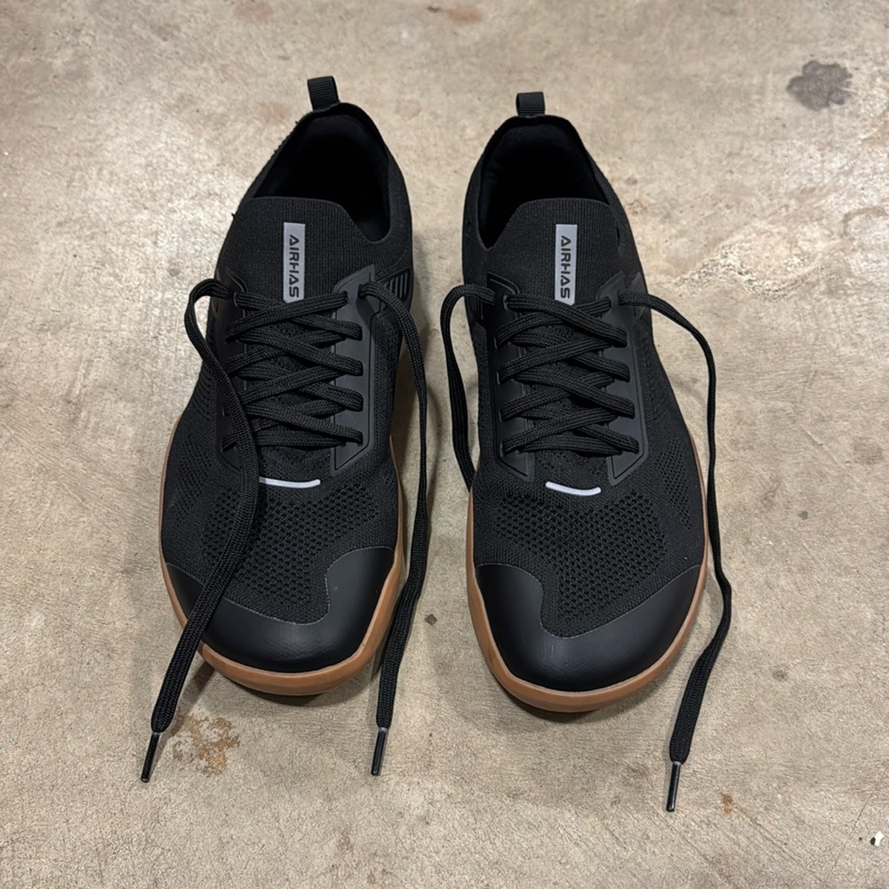 Airhas barefoot running shoe